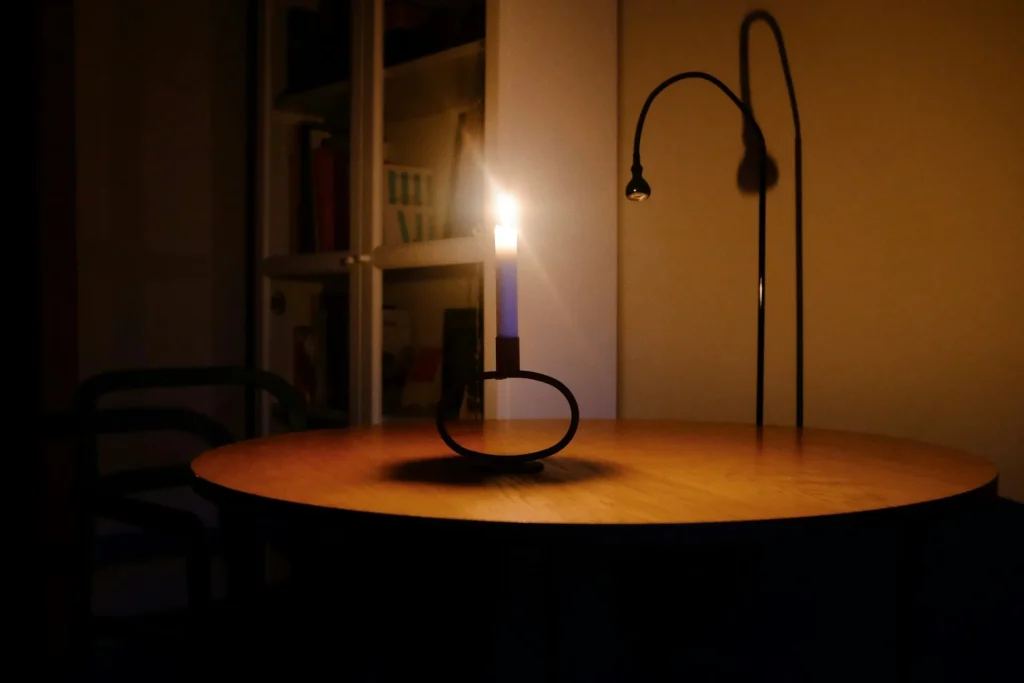 If a power outage often happens, a gas system allows you to have hot water without interruption
