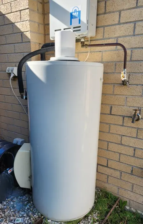 Gas boosted solar hot water system works with two different approaches